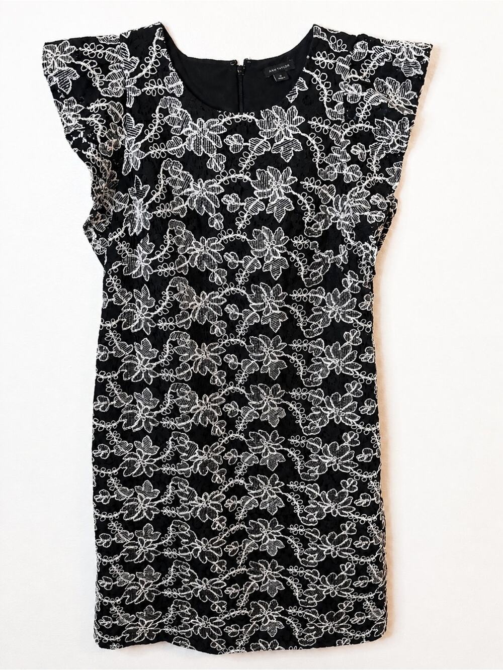 Ann Taylor Black Lace Floral Sheath Dress Size 4 Elegant Cap Sleeve